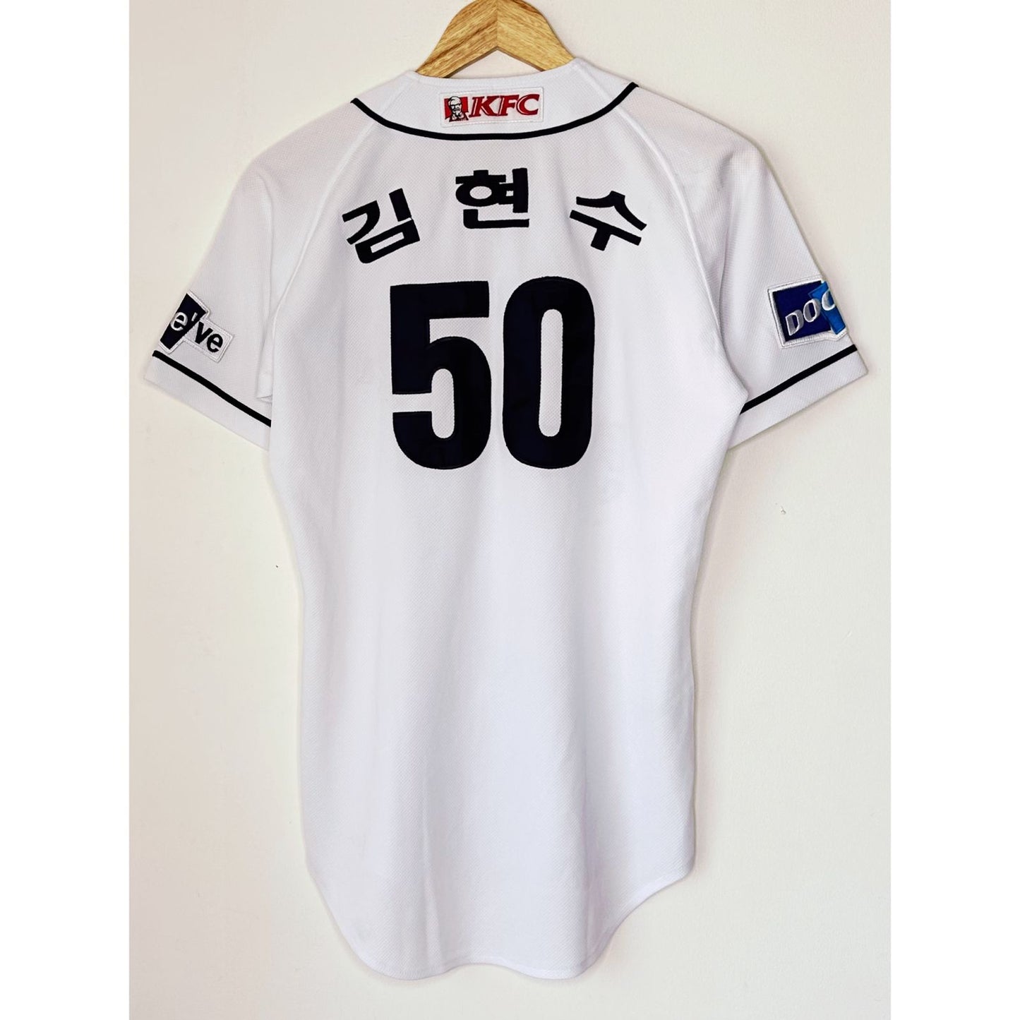 DOOSAN BEARS NUMBER 50 SIZE-S BASEBALL JERSEYS