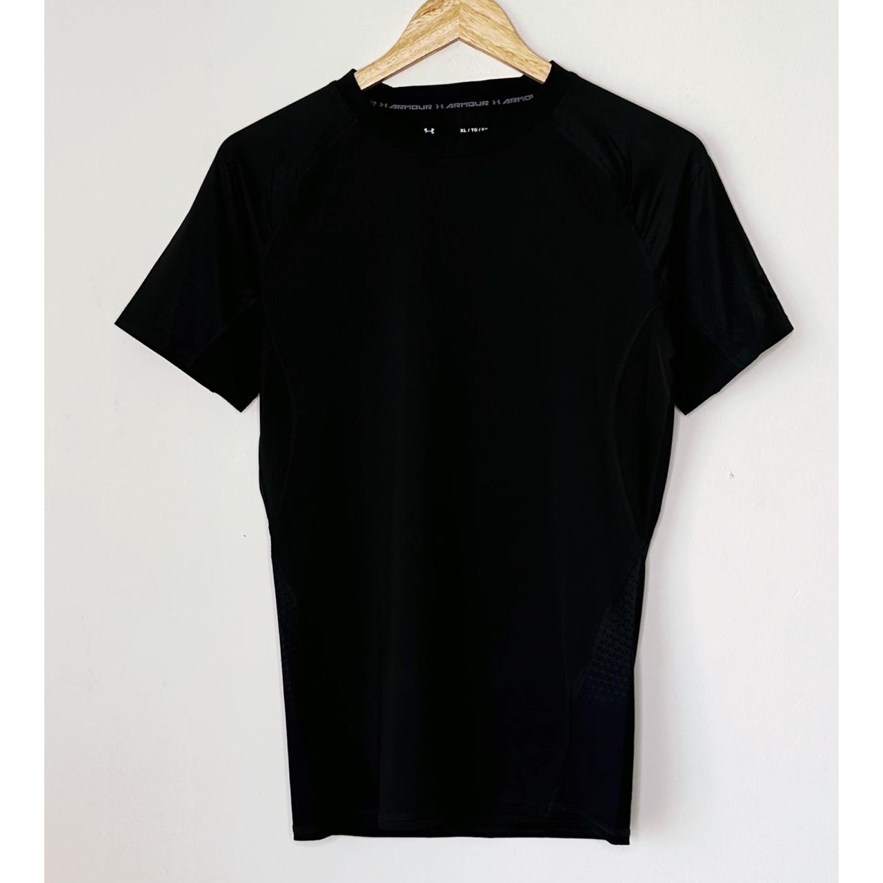 UNDER ARMOUR BLACK SIZE- XL DRY-FIT TEES