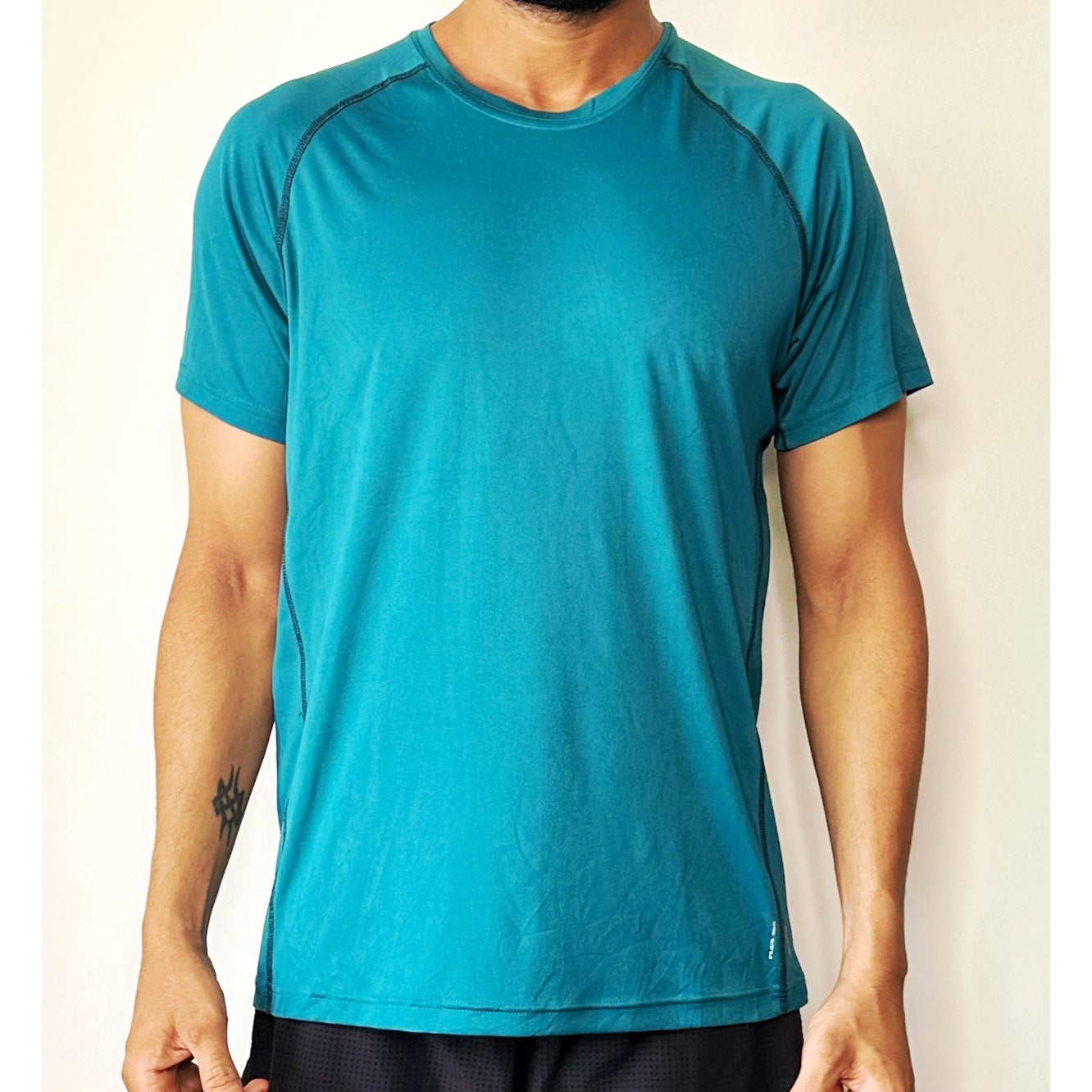 ADIDAS BLUE TEE SIZE-L Premium Dri-fits