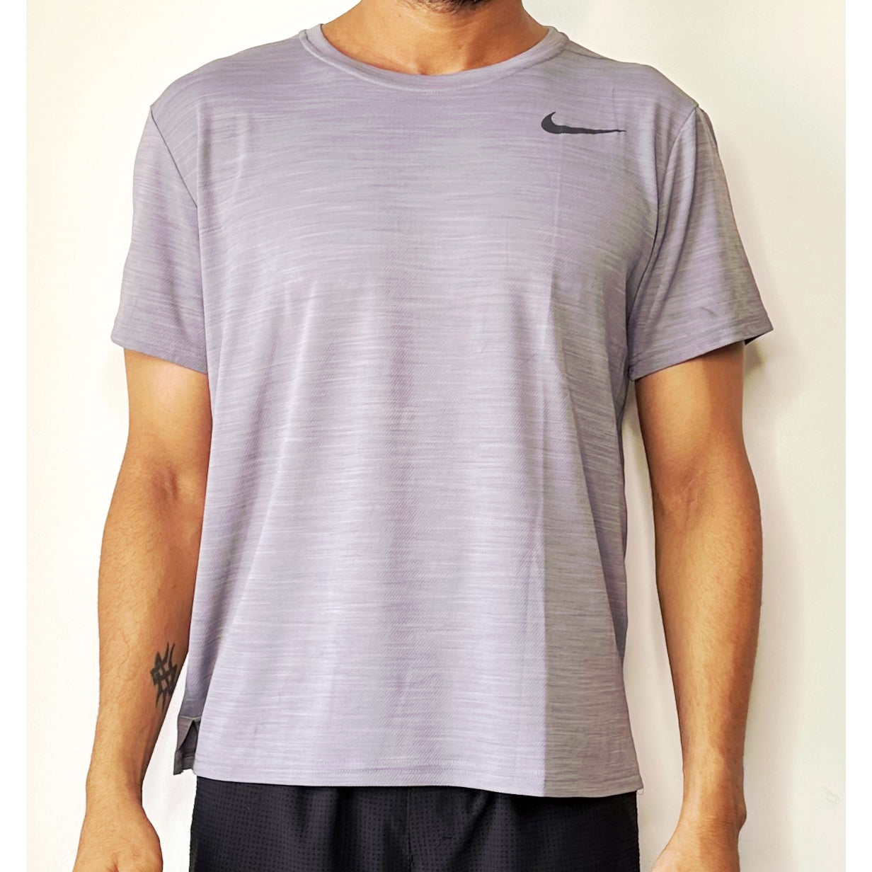 NIKE GRAY TEE SIZE-L Premium Dri-fits