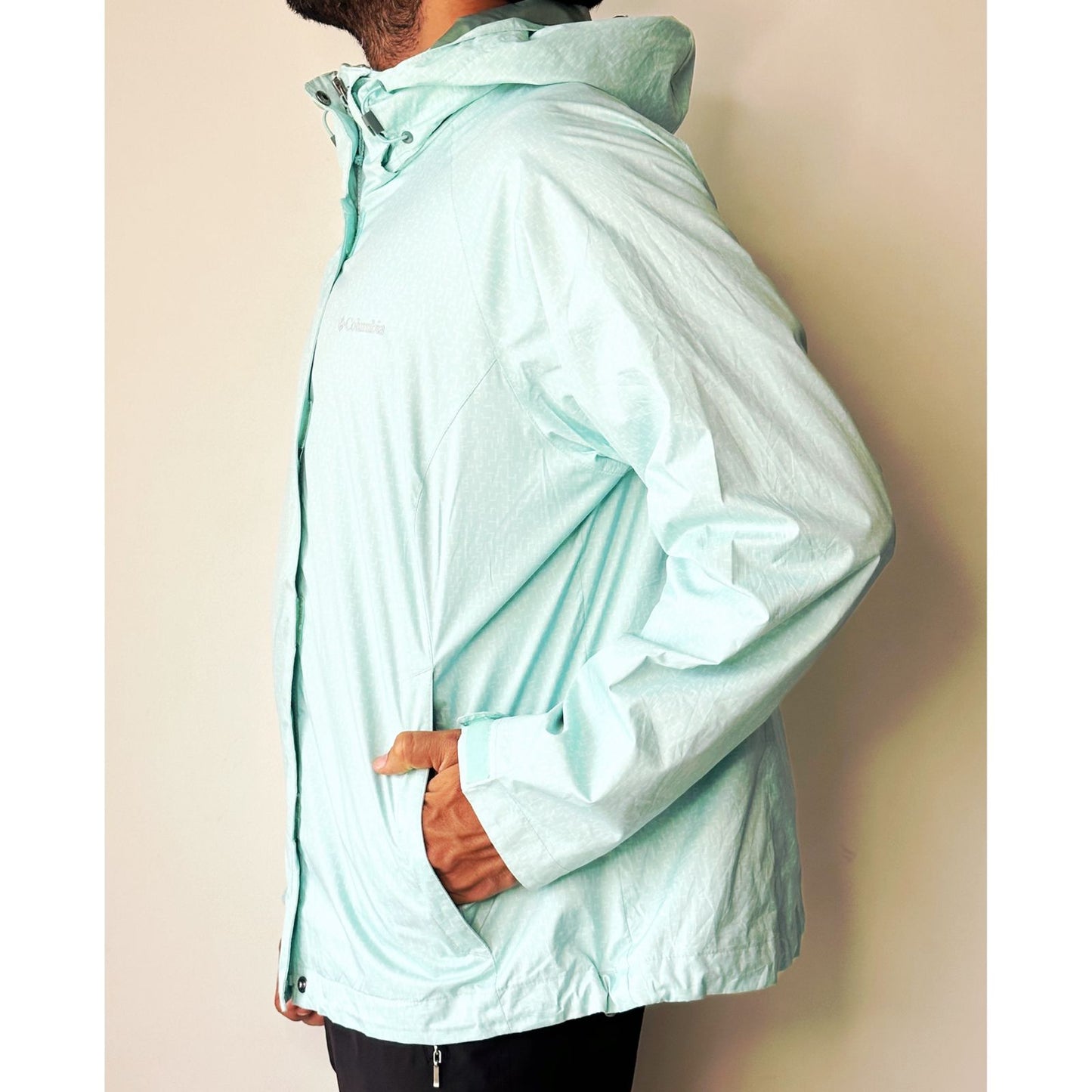 COLUMBIA WINDBREAKER SIZE XL PREMIUM JACKET