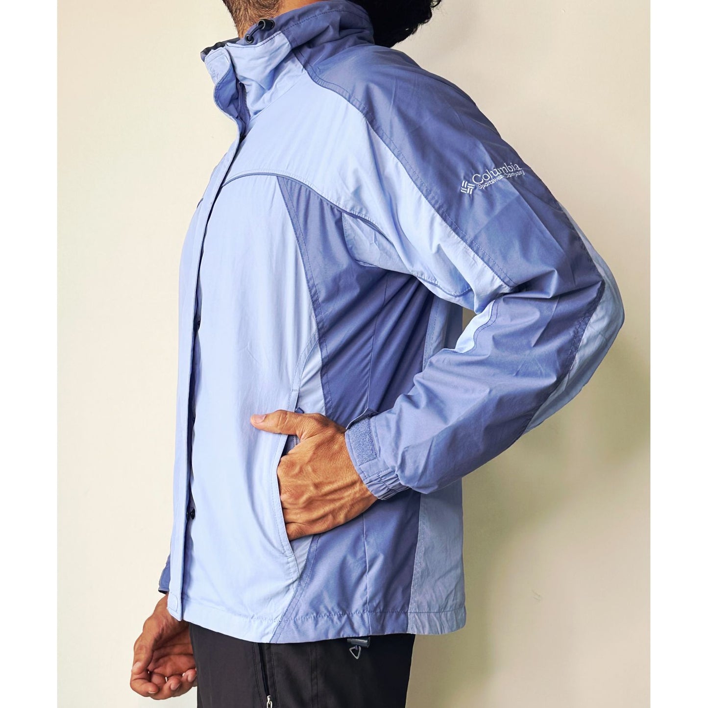 COLUMBIA SPORTSWEAR WINDBREAKER SIZE M PREMIUM JACKET