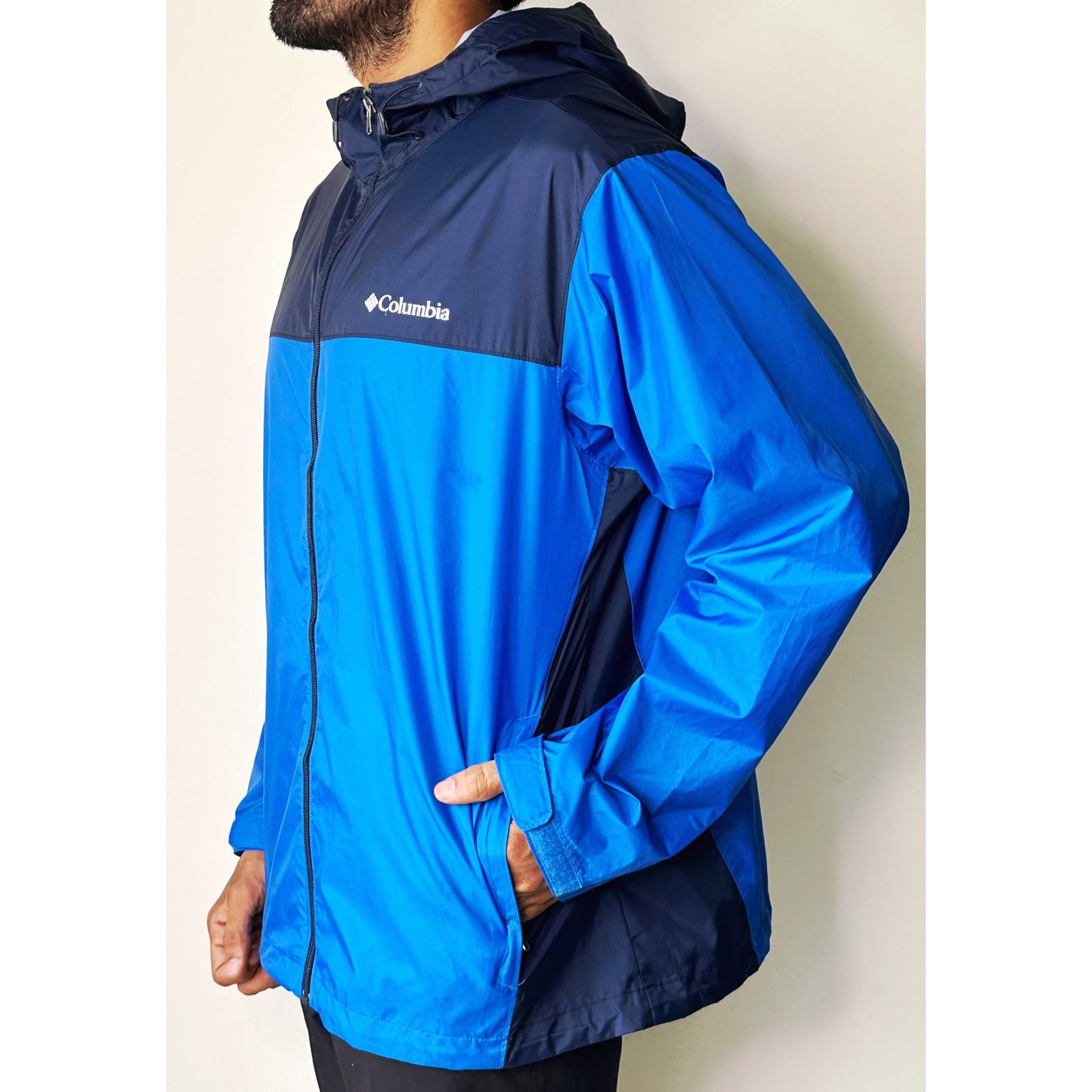 COLUMBIA BLUE WINDBREAKER SIZE L PREMIUM JACKET