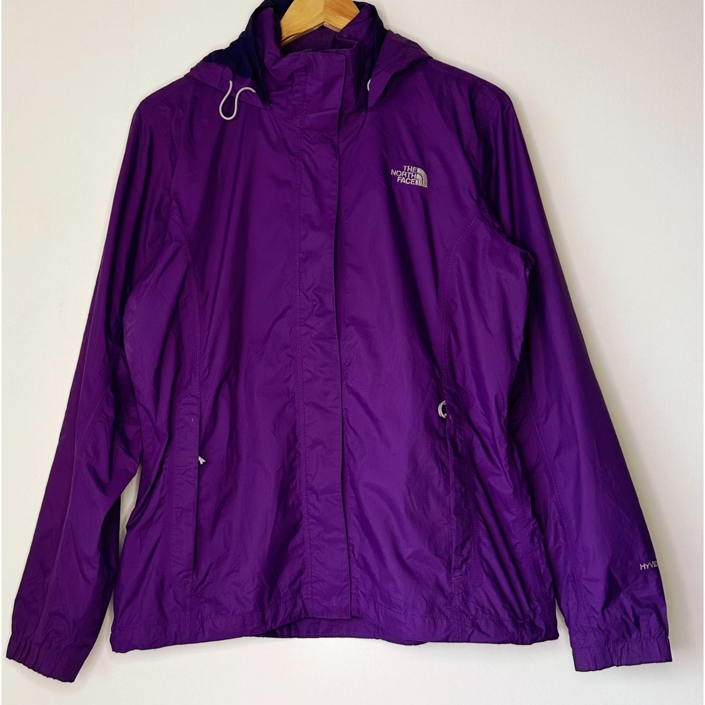 THE NORTH FACE HYVENT SIZE-L WINDBREAKER JACKETS