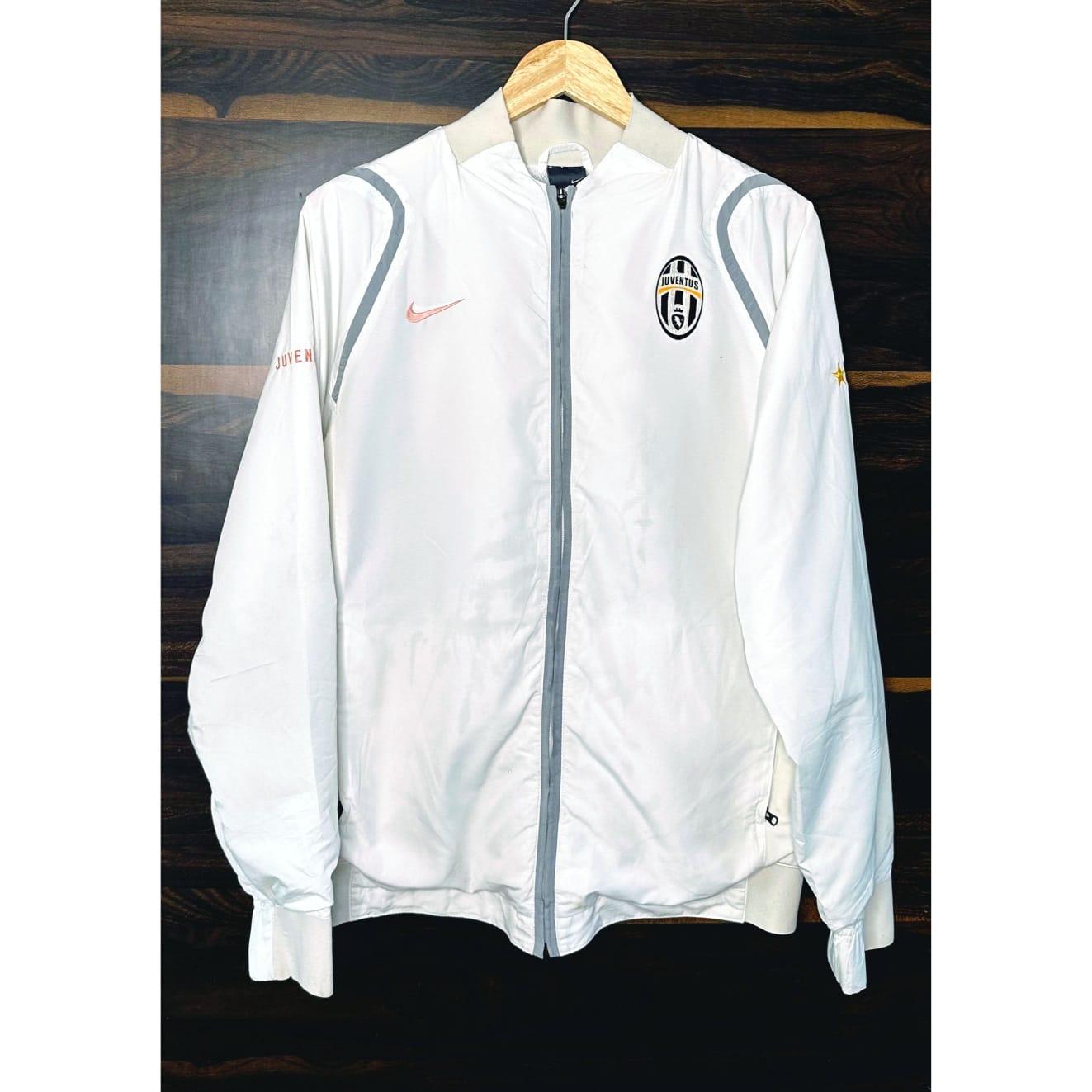 NIKE JUVENTUS SIZE- M WINDBREAKER JACKETS