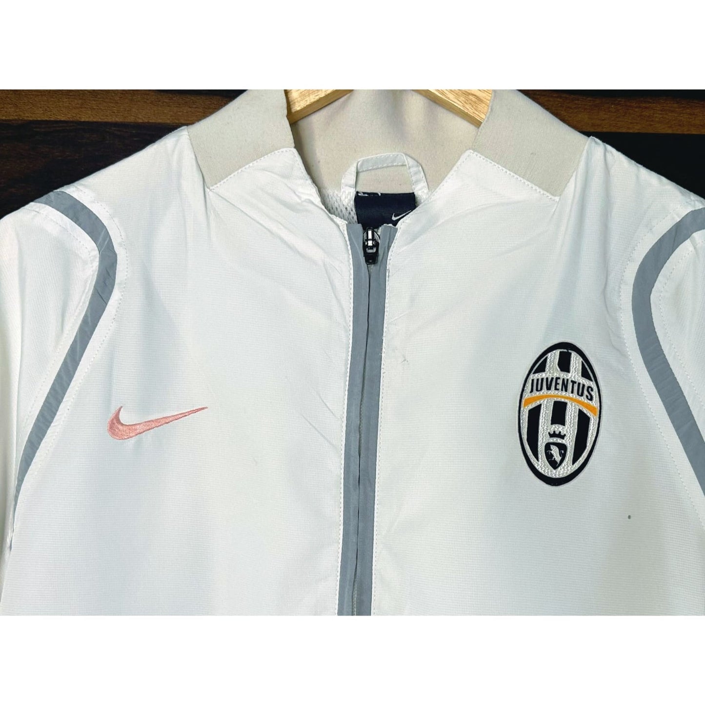 NIKE JUVENTUS SIZE- M WINDBREAKER JACKETS