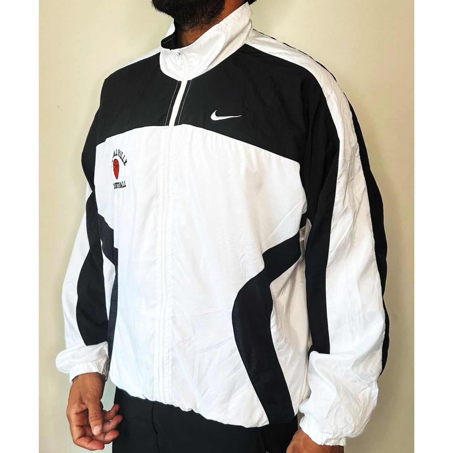 NIKE NERRILL VILLE BASKETBALL SIZE- XL WINDBREAKER JACKETS