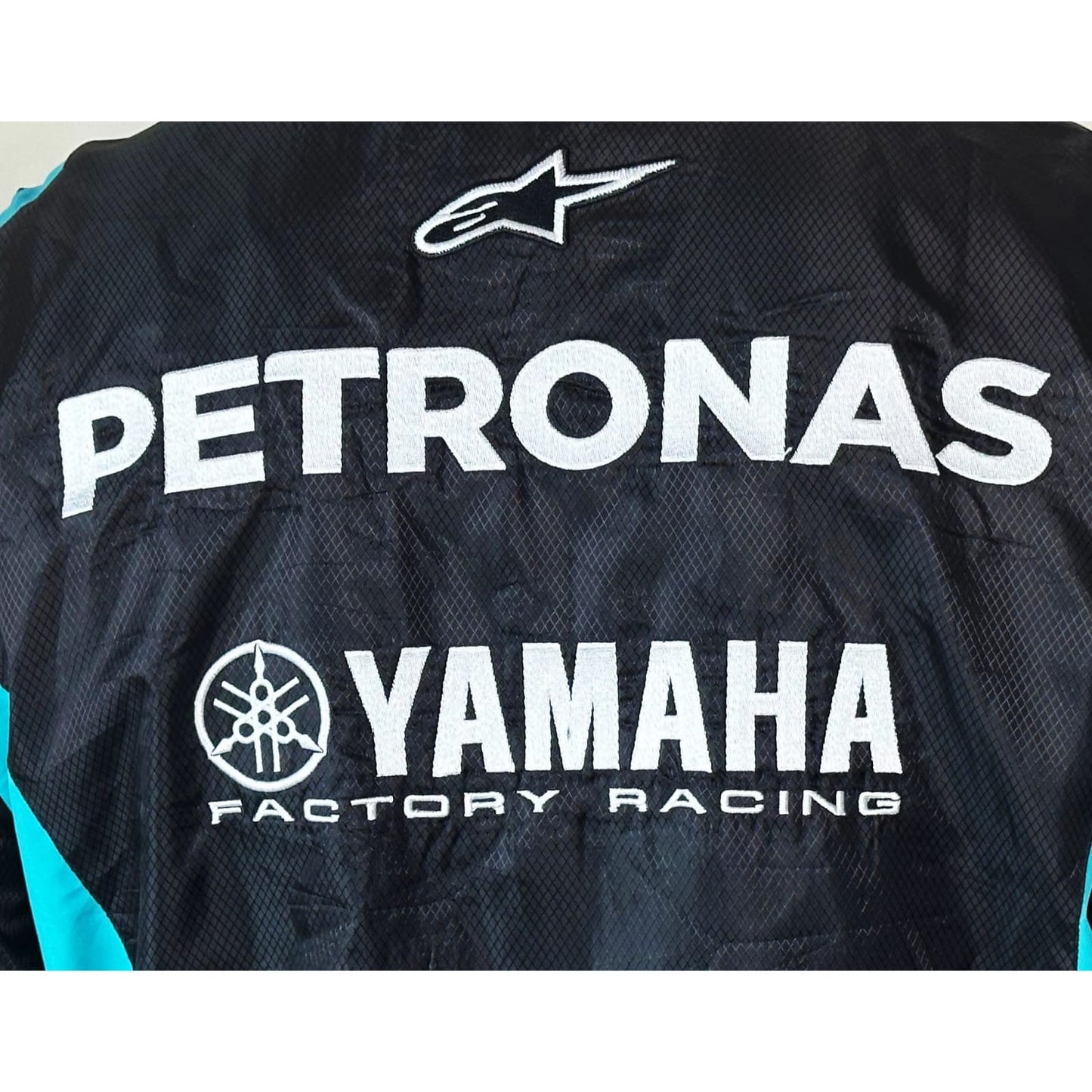 SEPANG MACING TEAM WITH U YAMAHA FACTORY RACING PETRONAS SIZE-L WINDBREAKER JACKETS