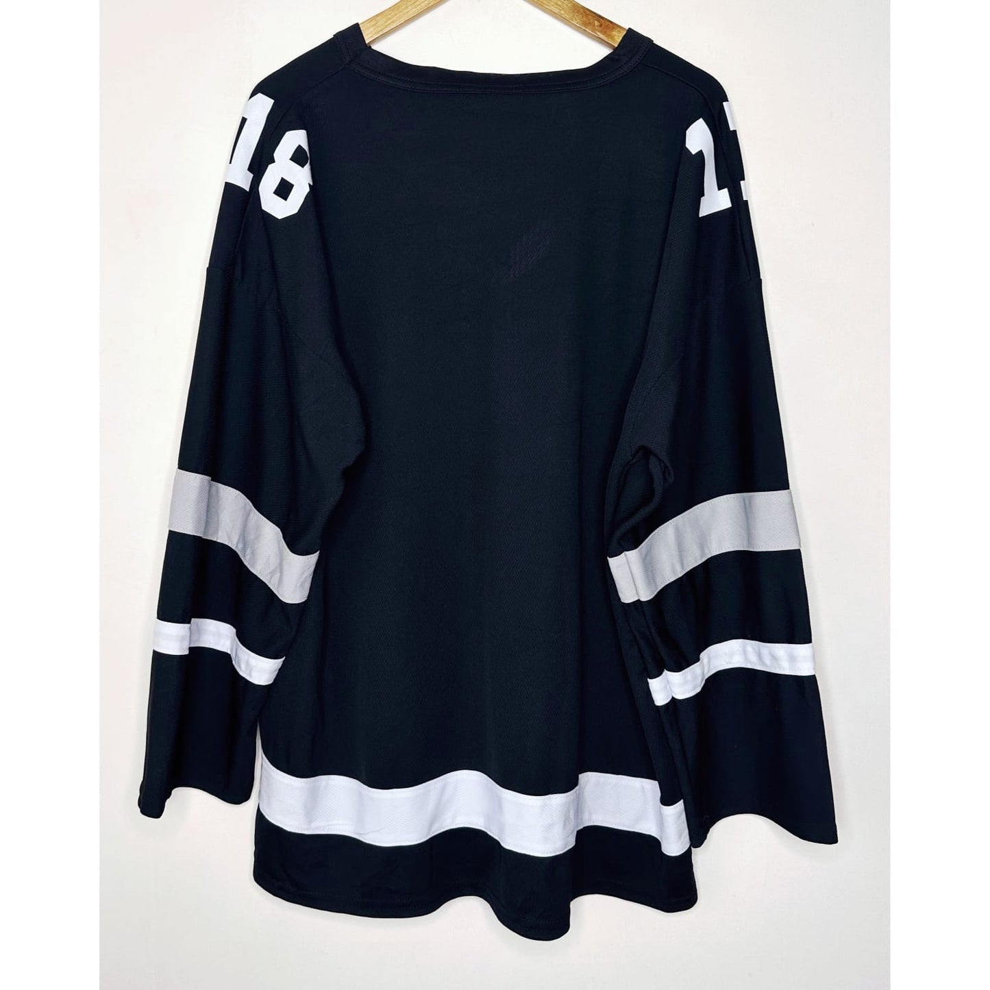 BULLS BLACK SIZE- 2XL ICE HOCKEY JERSEYS