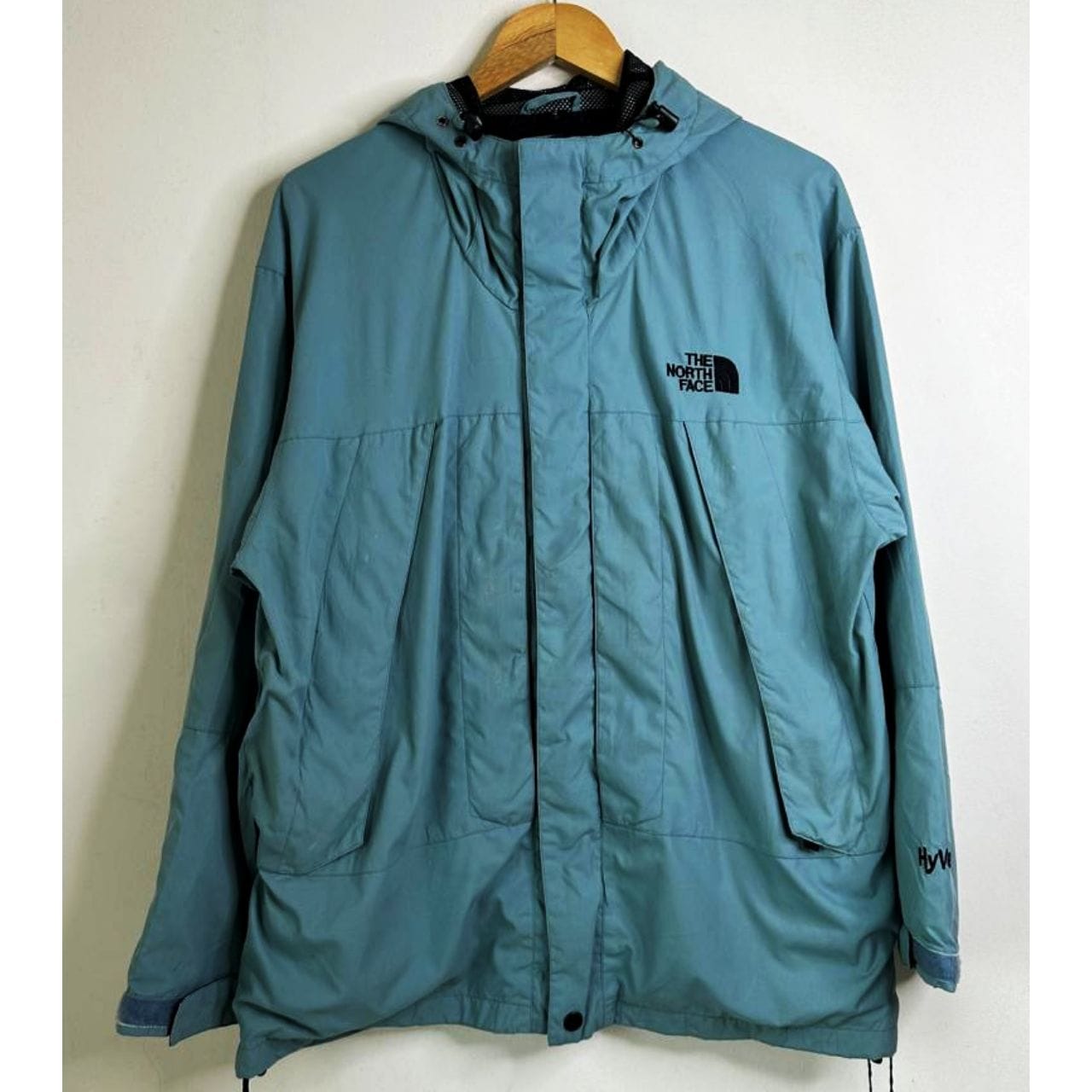 THE NORTH FACE SIZE- M WINDBREAKER JACKETS