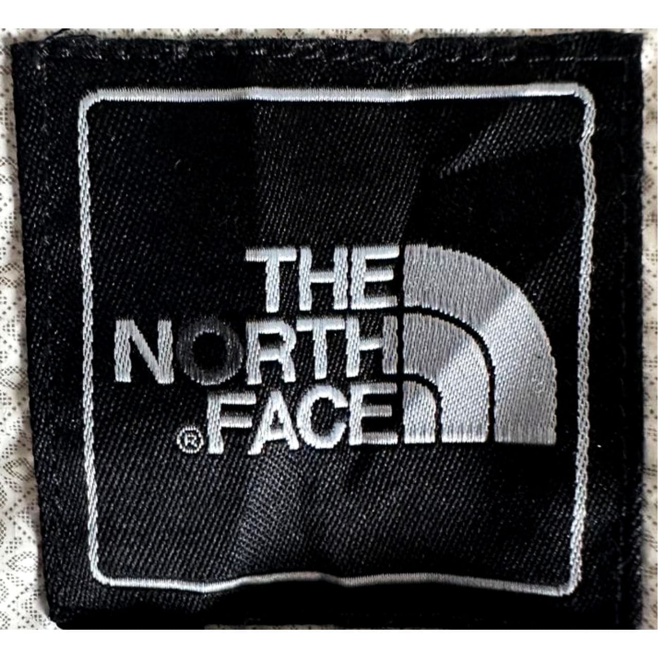 THE NORTH FACE PURPLE SIZE- M WINDBREAKER JACKETS