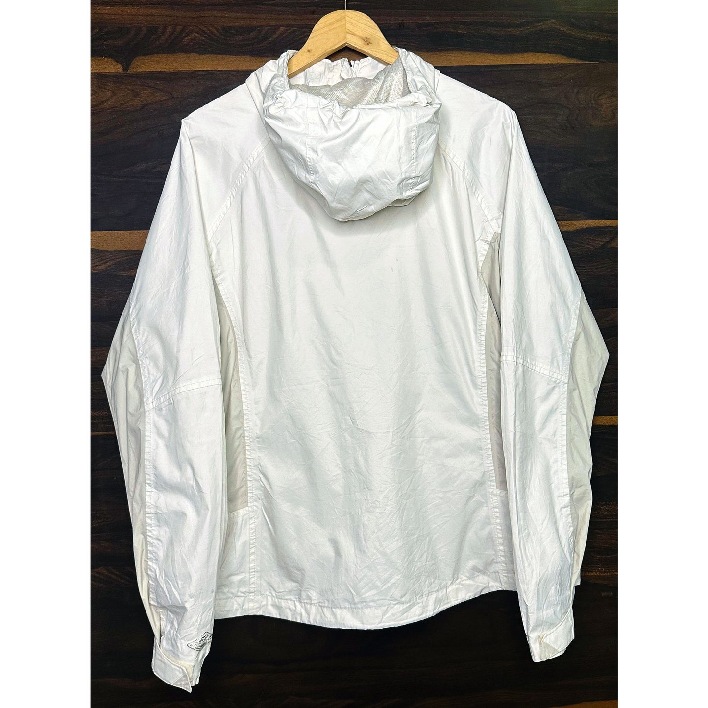 COLUMBIA WHITE SIZE- L WINDBREAKER JACKETS