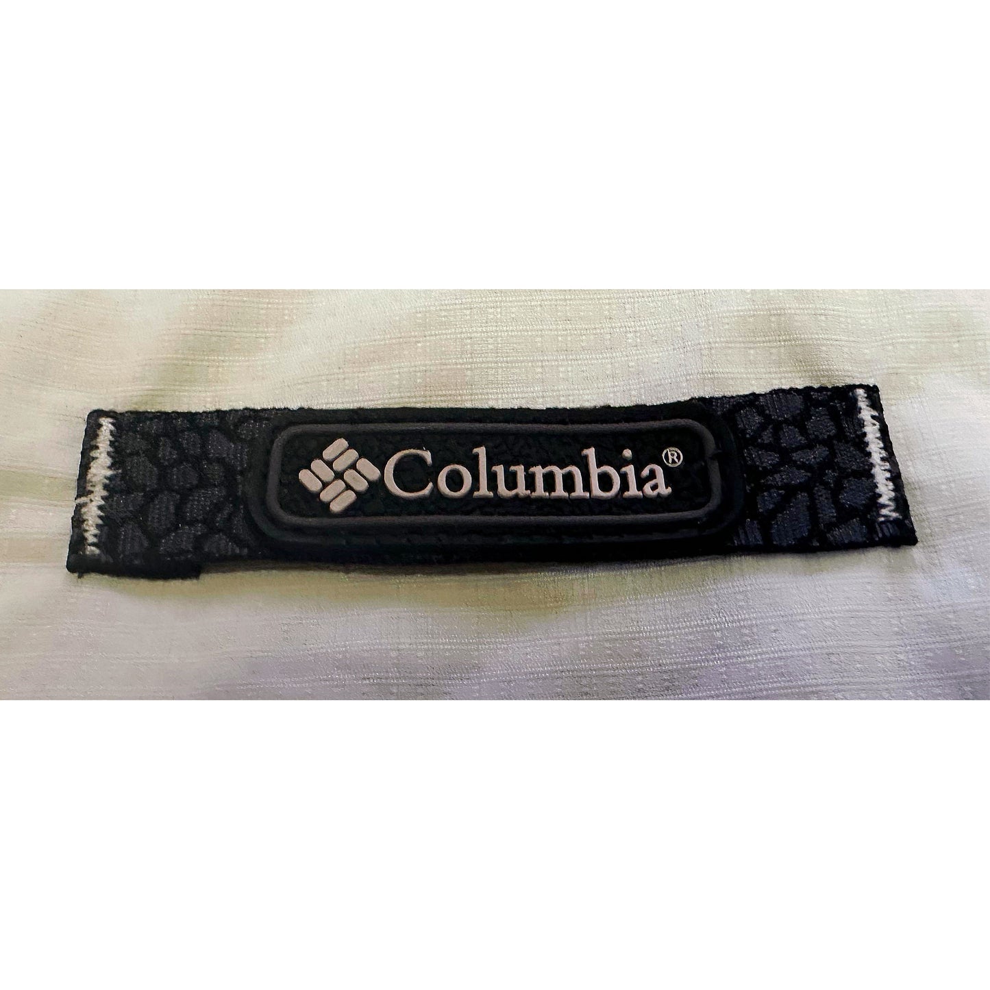 COLUMBIA WHITE AND BLUE SIZE- M WINDBREAKER JACKETS