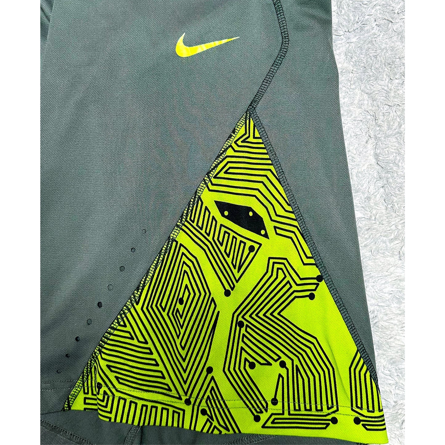 NIKE GREEN SIZE-M SHORTS TRACKS & SHORTS