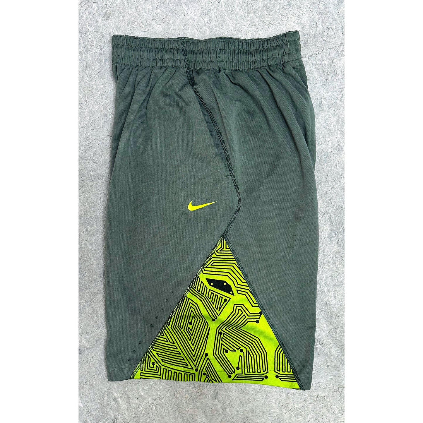 NIKE GREEN SIZE-M SHORTS TRACKS & SHORTS