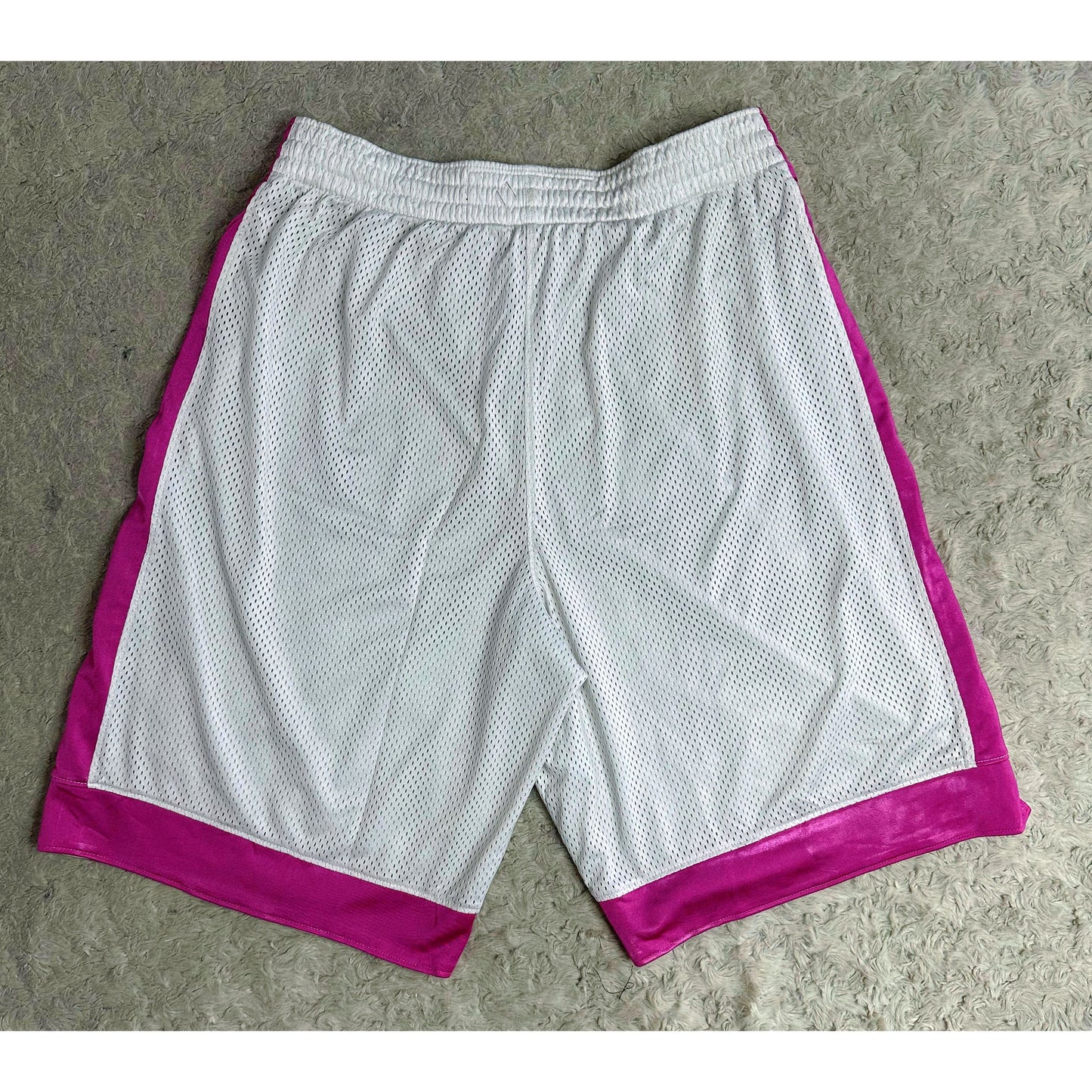 NIKE WHITE AND PINK SIZE-M SHORTS