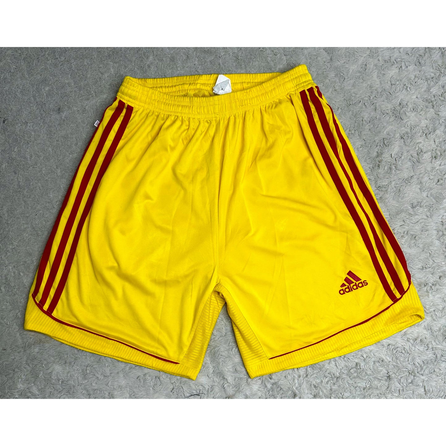 ADIDAS YELLOW SIZE-L SHORTS