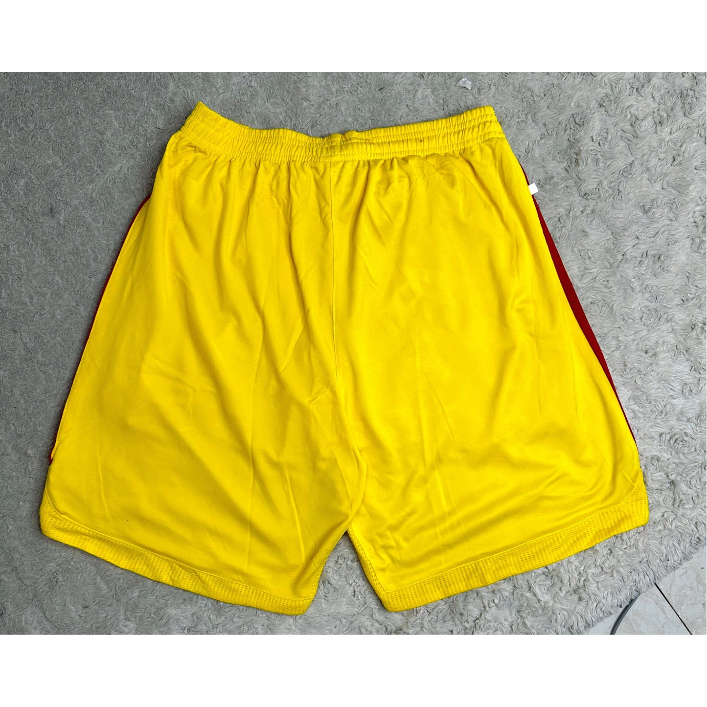 ADIDAS YELLOW SIZE-L SHORTS