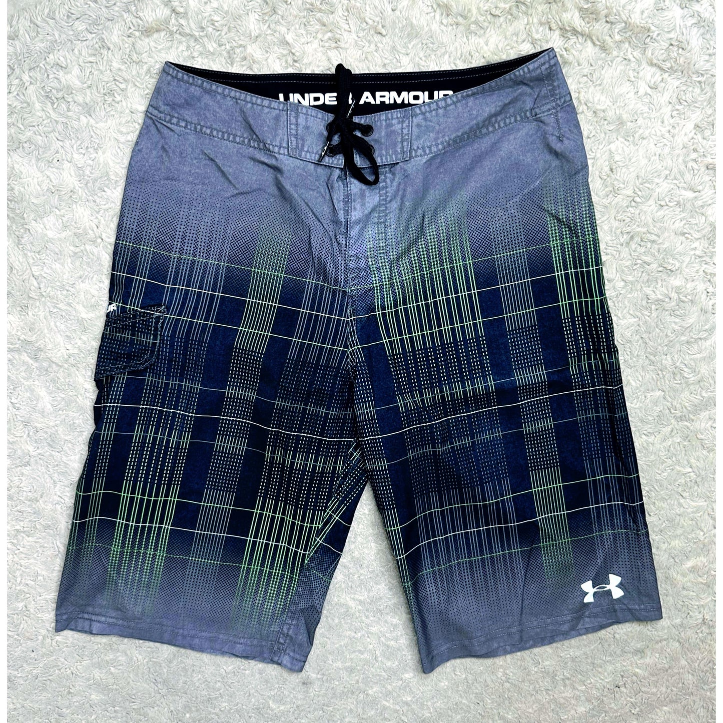 UNDER ARMOUR DARK BLUE SIZE-L SHORTS