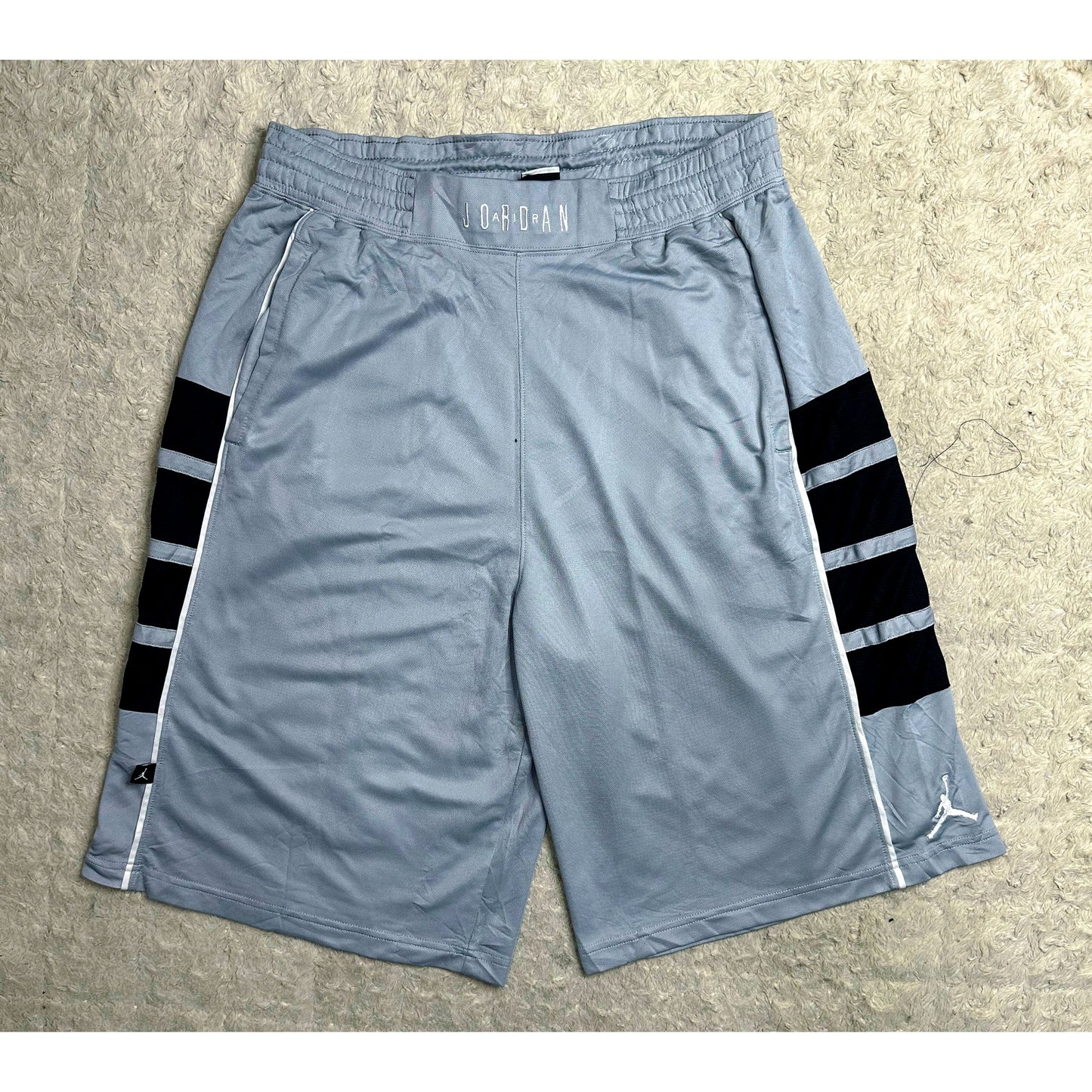 DRI-FIT JORDAN SIZE-L SHORTS