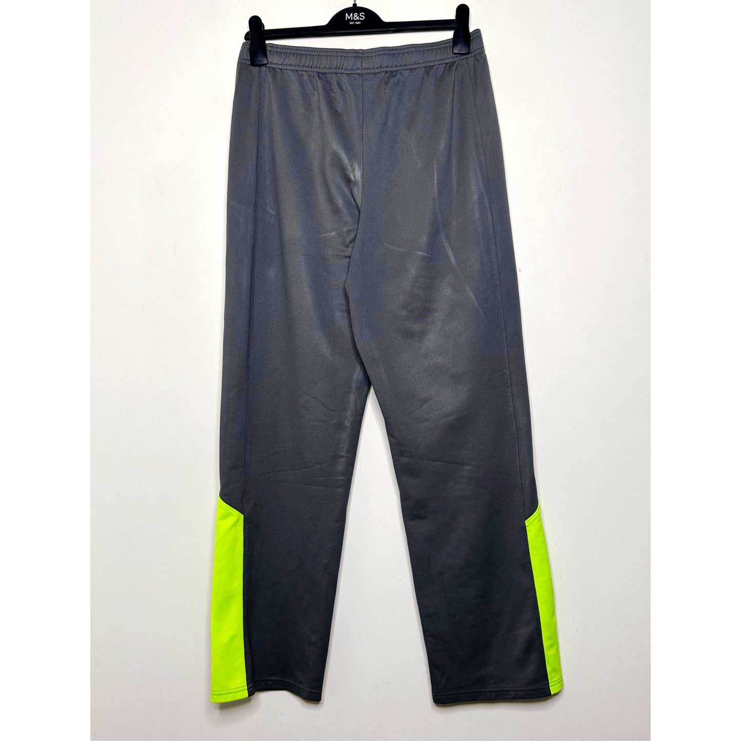 UNDER ARMOUR SIZE-XL TRACKS PANTS