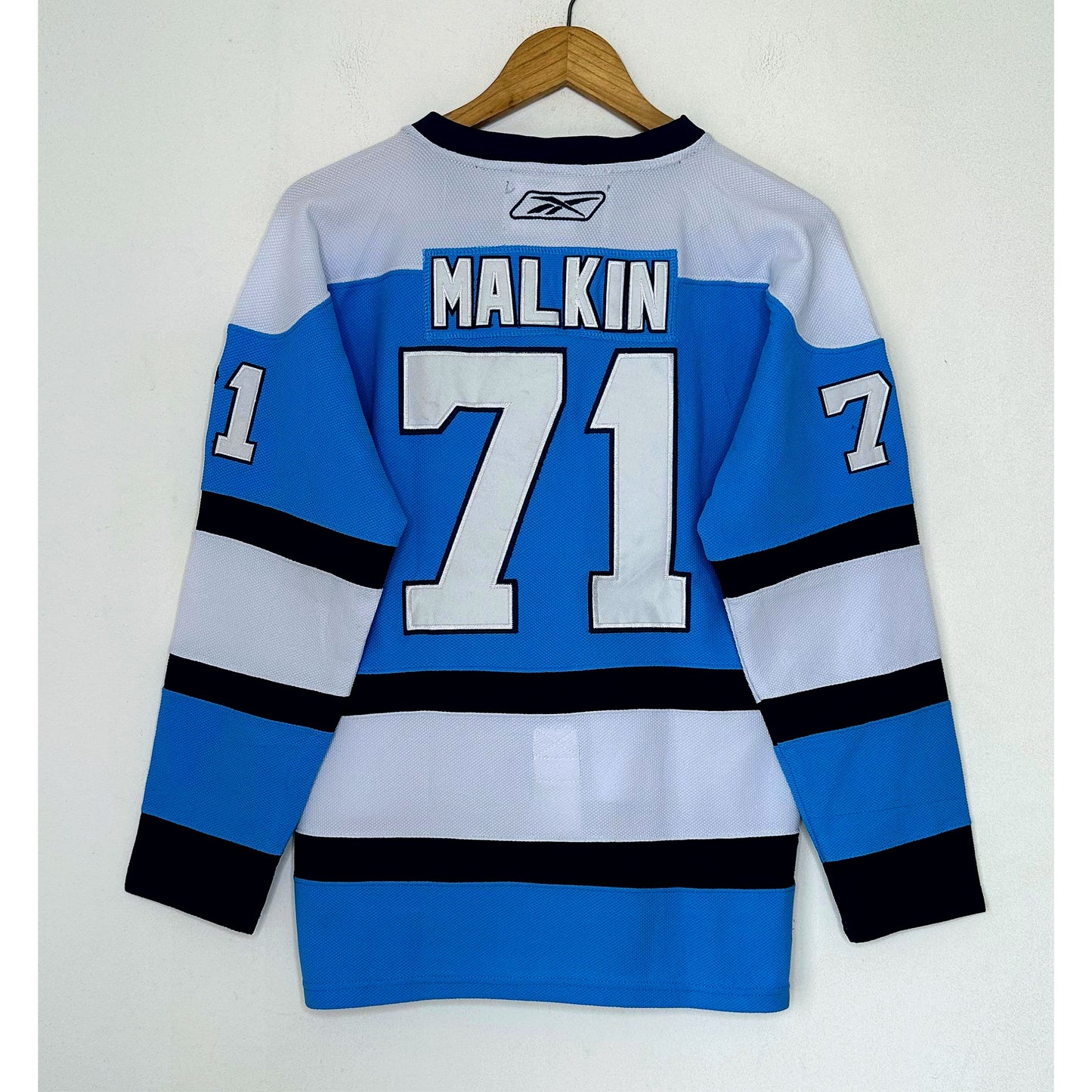 PITTSBURGH PENGUINS MALKIN NUMBER 71 SIZE- XS ICE HOCKEY JERSEYS