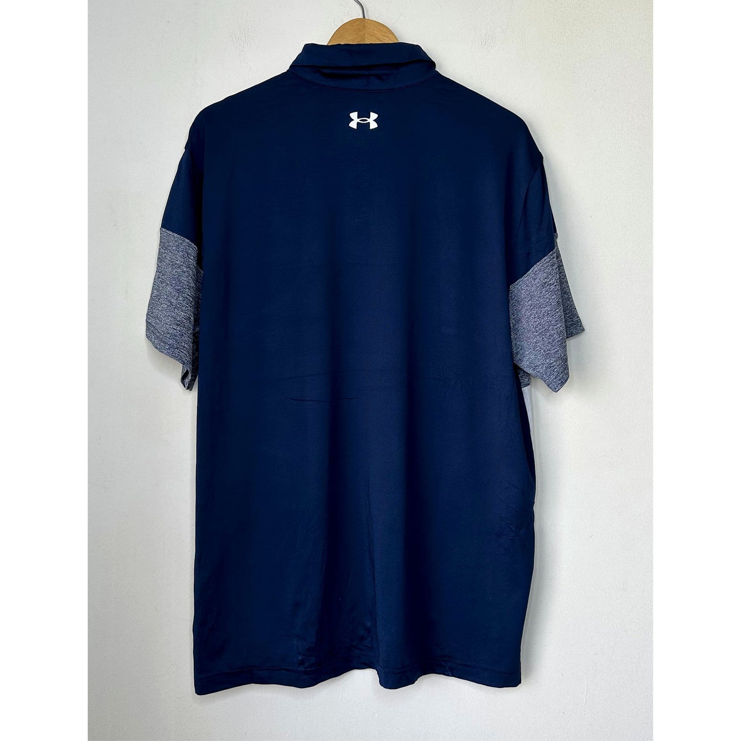 UNDER ARMOUR SIZE-XL PREMIUM DRY-FIT