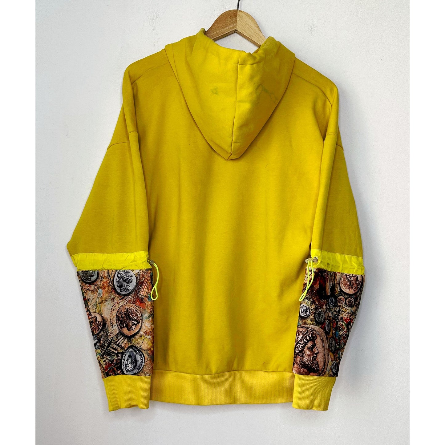 EHT PEUT YELLOW SIZE- L DESIGNER HOODIE