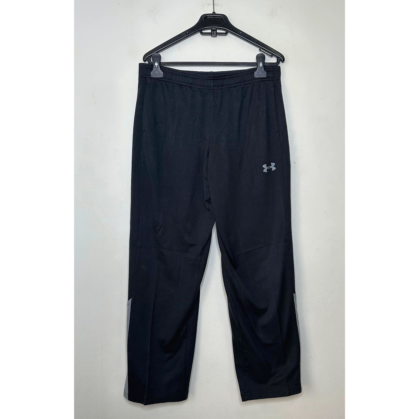 UNDER ARMOUR SIZE-L TRACKS PANTS