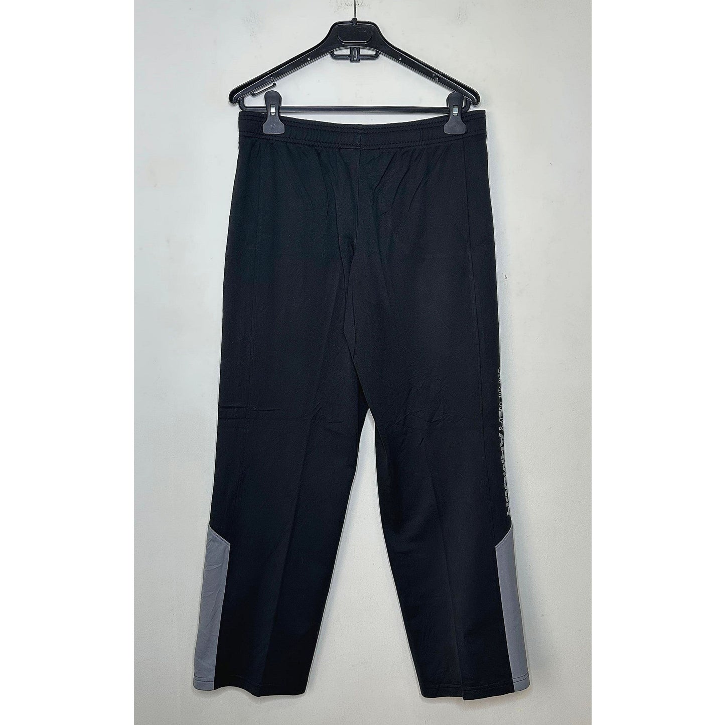 UNDER ARMOUR SIZE-L TRACKS PANTS