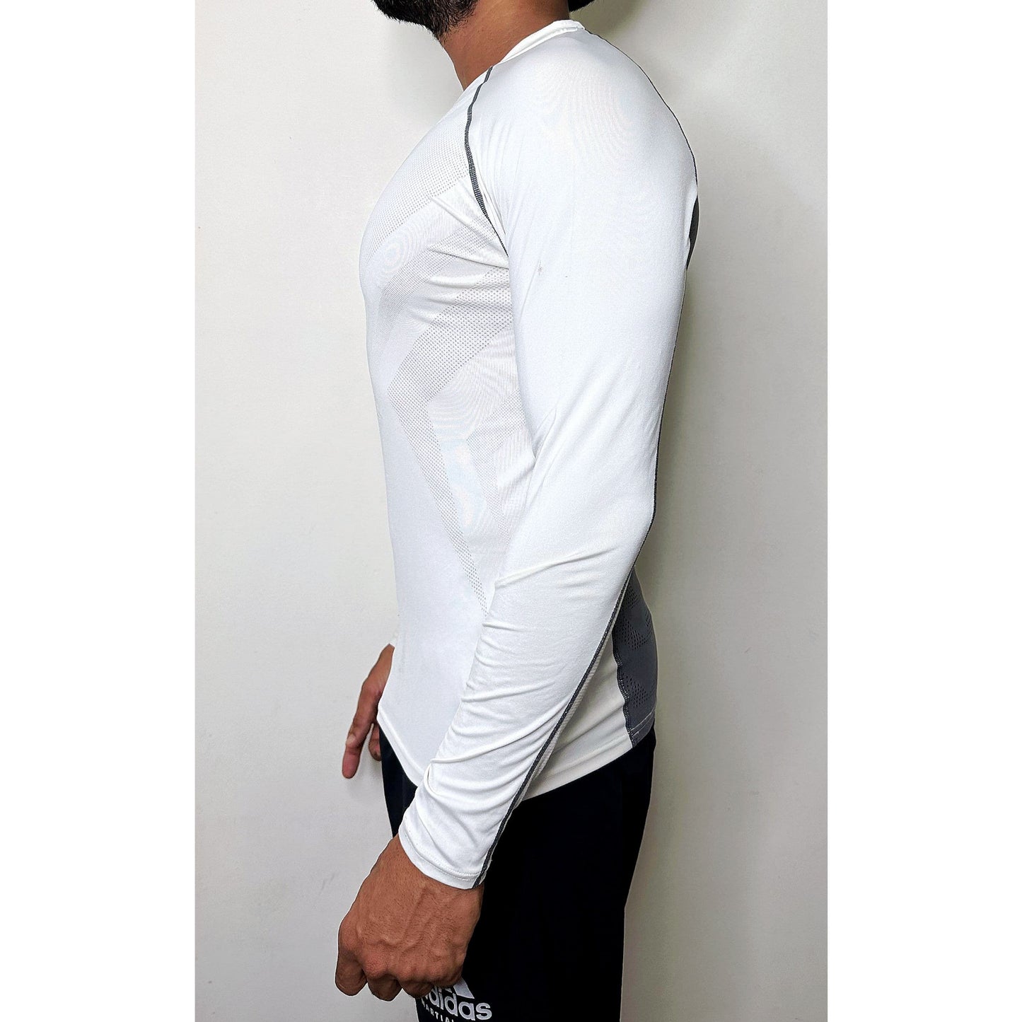 UNDER ARMOUR SIZE-M/L PREMIUM DRY-FIT