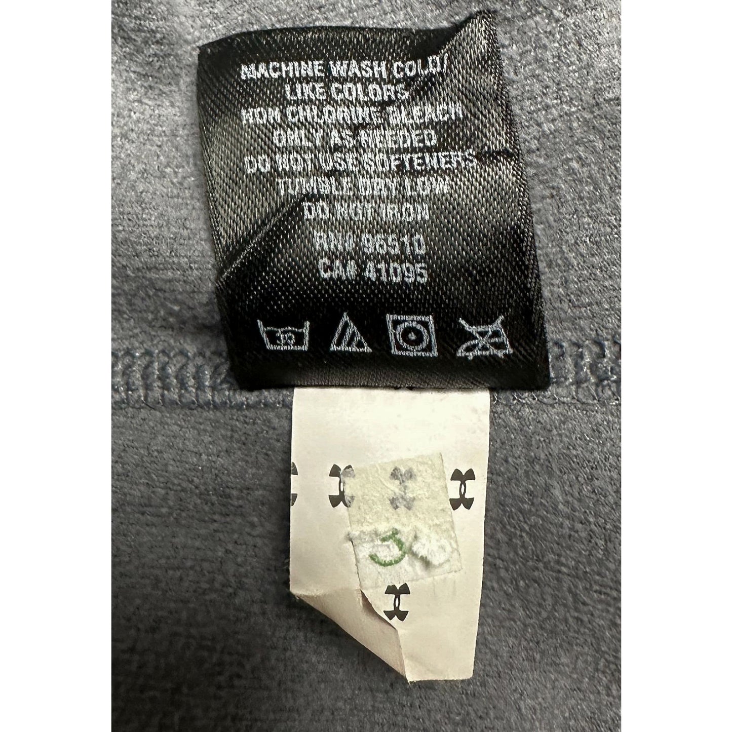 UNDER ARMOUR SIZE-M PREMIUM DRY-FIT