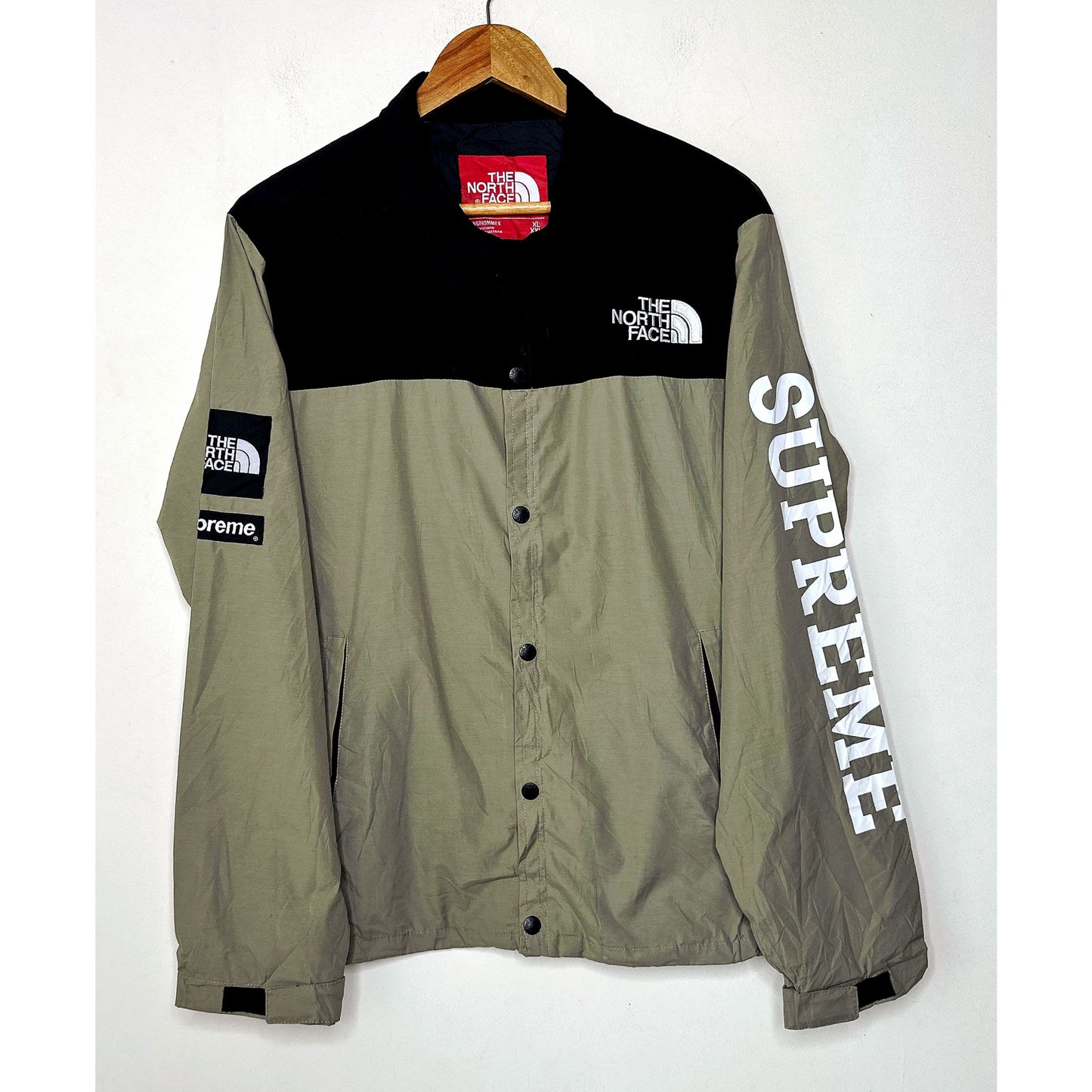 THE NORTH FACE SUPREME SIZE- XL LIMITED EDITION LUXURY JACKET