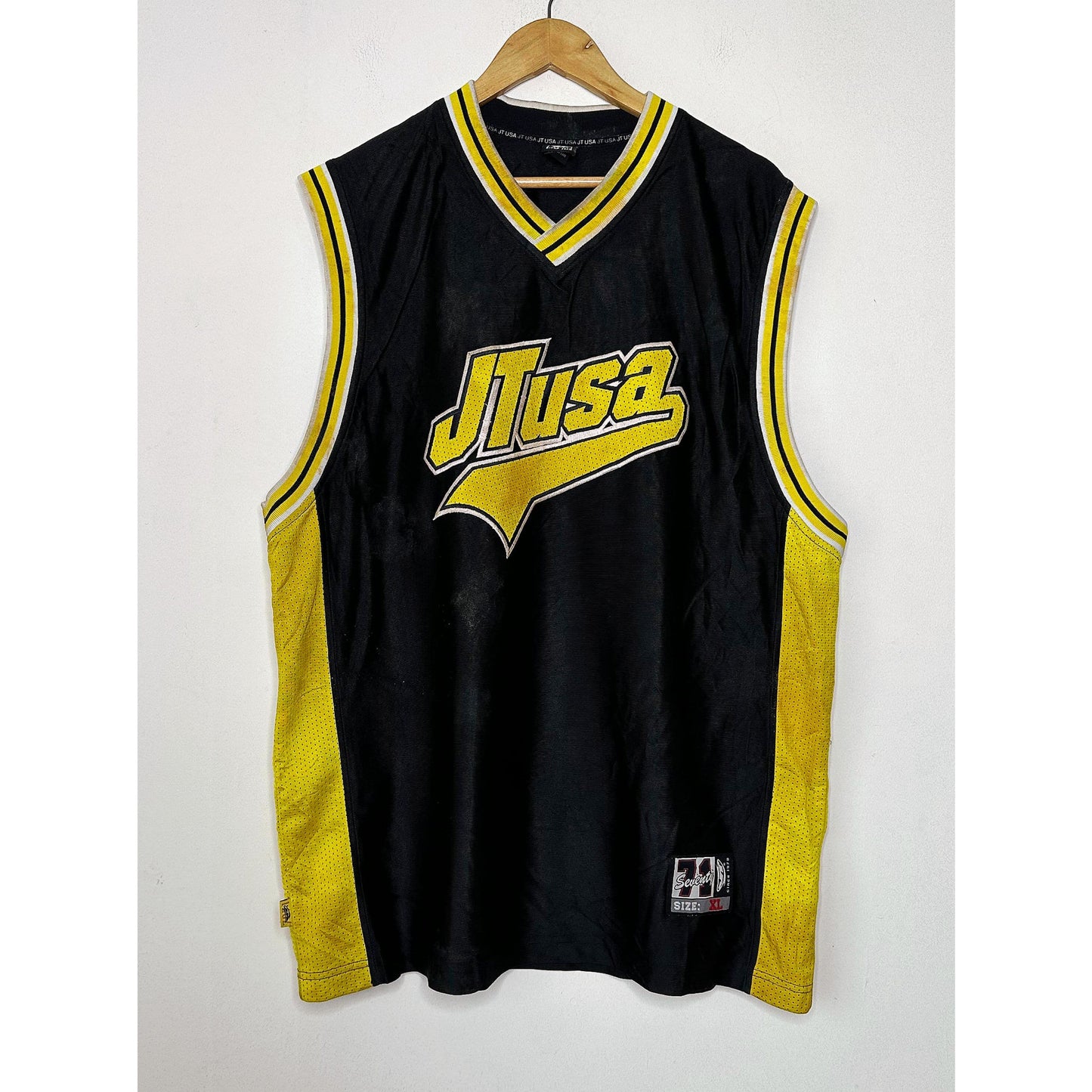 JTUSA SIZE- XL BASKETBALL JERSEYS