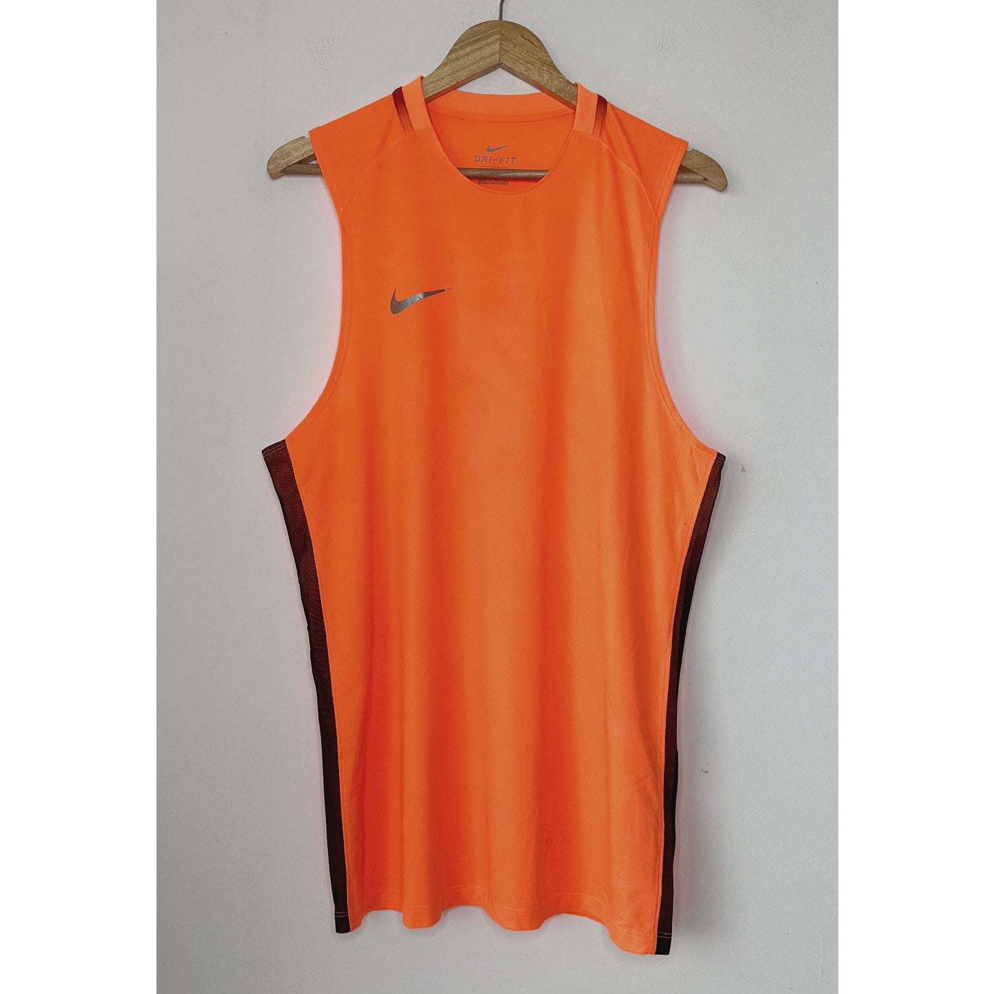 NIKE ORANGE SIZE-L BASKETBALL JERSEYS