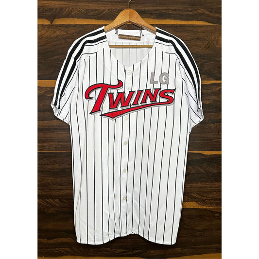 TWINS SIZE-XL BASEBALL JERSEYS