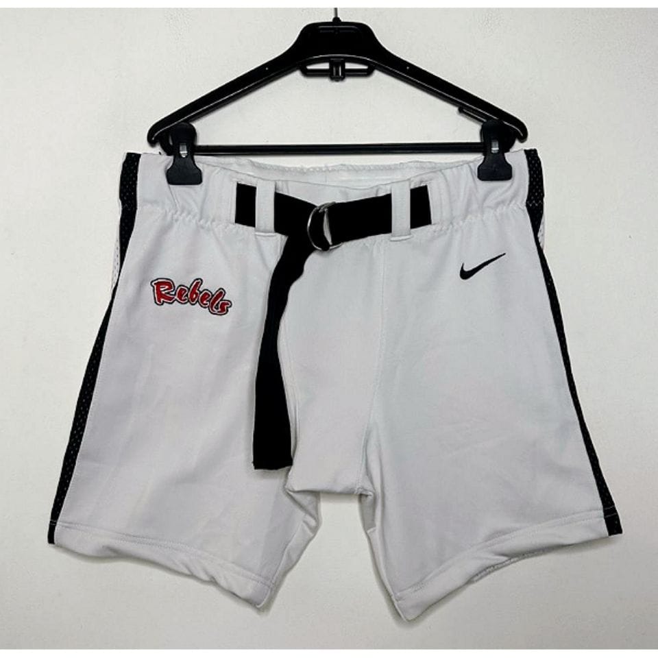 NIKE REBELS SIZE-xl SHORTS