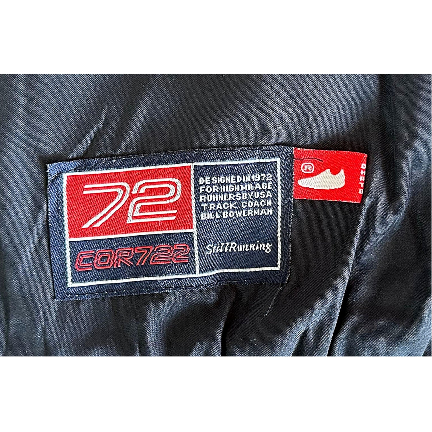 NIKE COR72Z SIZE- L LIMITED EDITION LUXURY JACKET