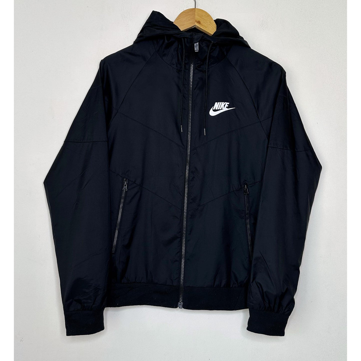 NIKE BLACK SIZE- S LIMITED EDITION LUXURY JACKET