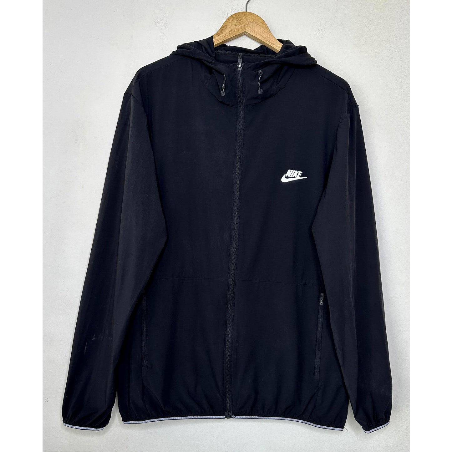 NIKE SIZE- L LIMITED EDITION LUXURY JACKET