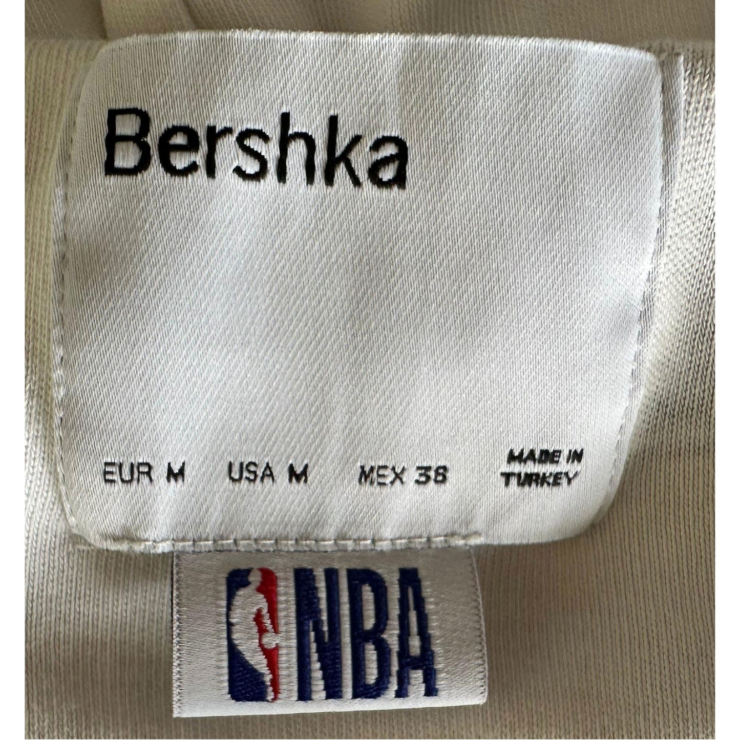 BERSHKA LAKERS PRINTED SIZE-XL PREMIUM DRY-FIT