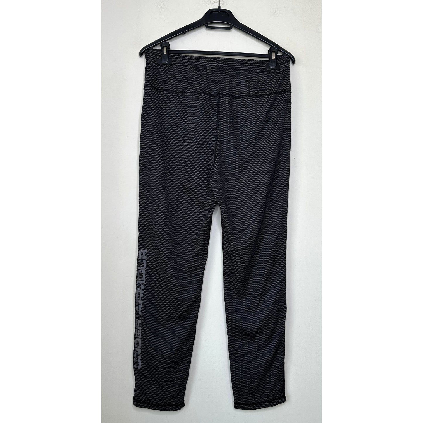 UNDER ARMOUR SIZE-M TRACKS PANTS