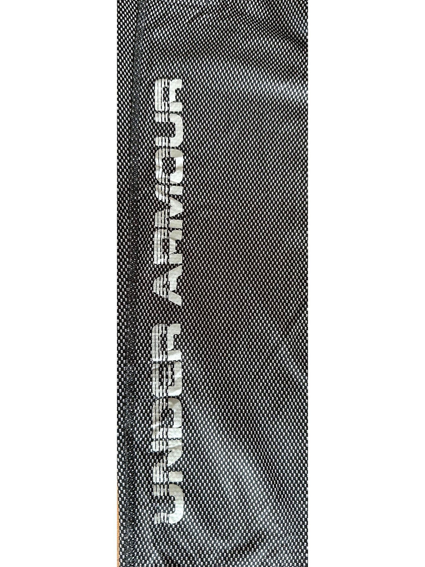 UNDER ARMOUR SIZE-XL TRACKS PANTS