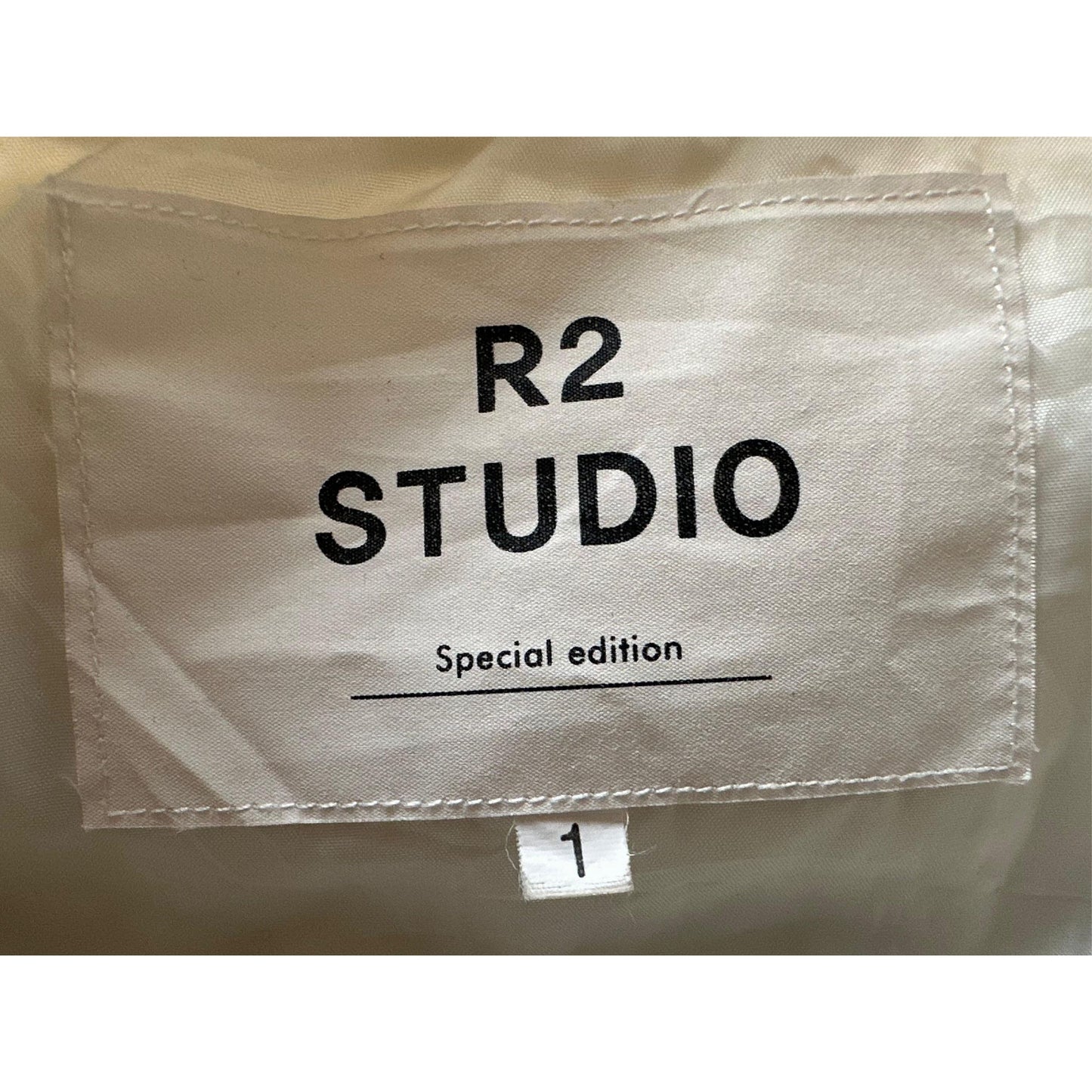 R2 STUDIO PRIMIUM LIMITED EDITION JACKET SIZE- L