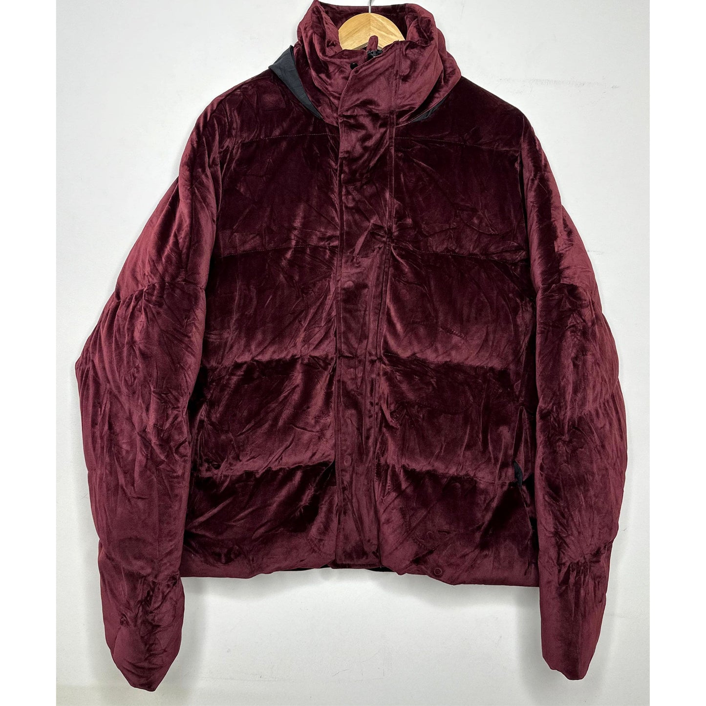 ZARA MAROON VELVET PREMIUM JACKET SIZE XL