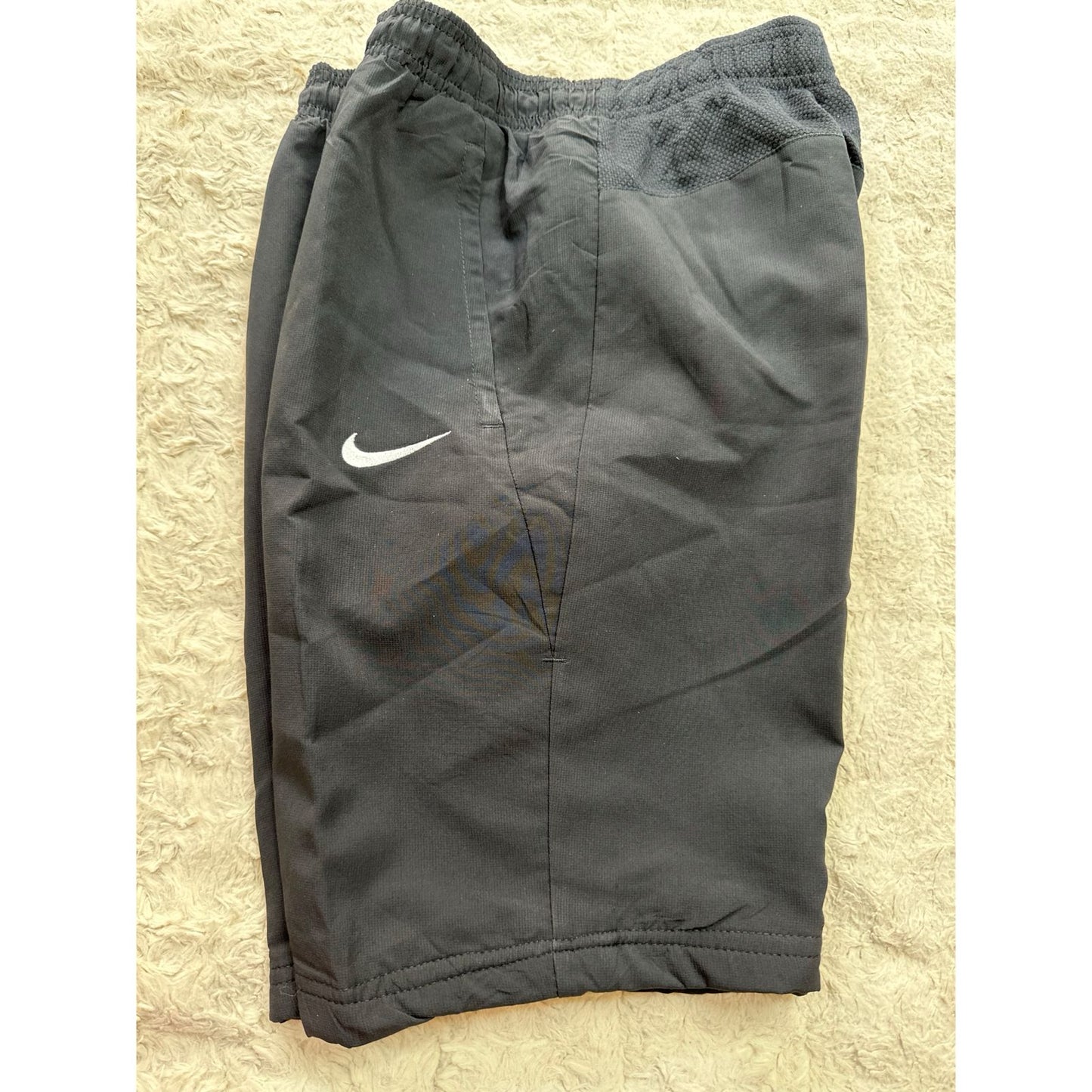 NIKE  BLACK PREMIUM SHORT SIZE M