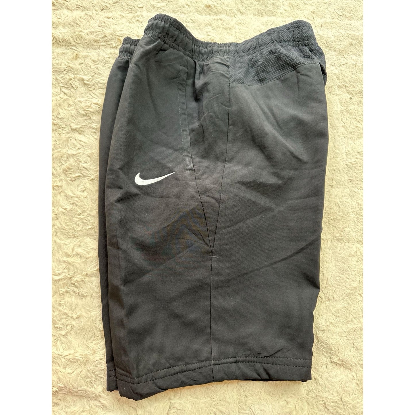 NIKE  BLACK PREMIUM SHORT SIZE M