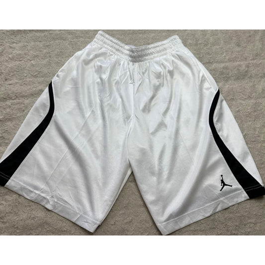 JORDAN WHITE PREMIUM SHORTS SIZE L
