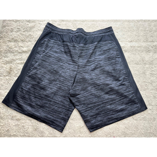 UNDER ARMOUR  PREMIUM SHORTS SIZE L