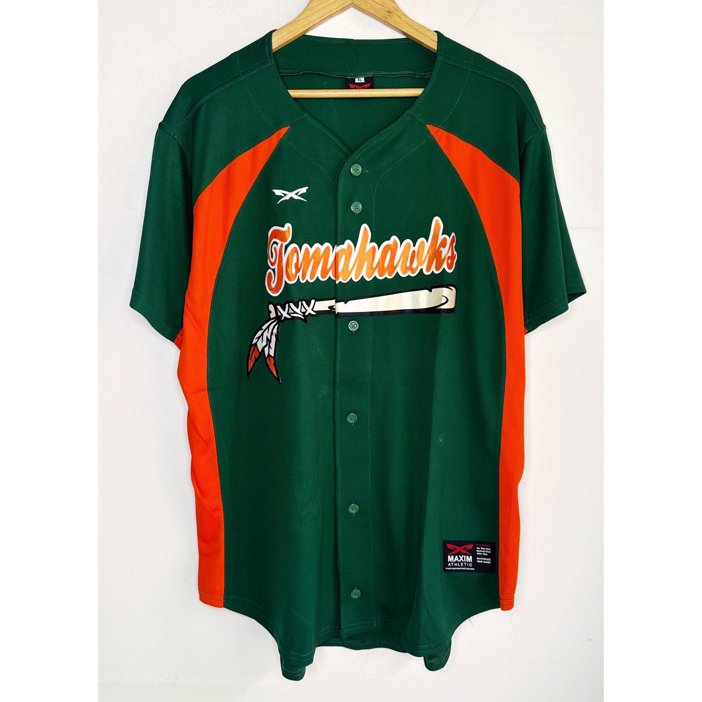 MAXIM NO 18 SIZE-XL BASEBALL JERSEYS.